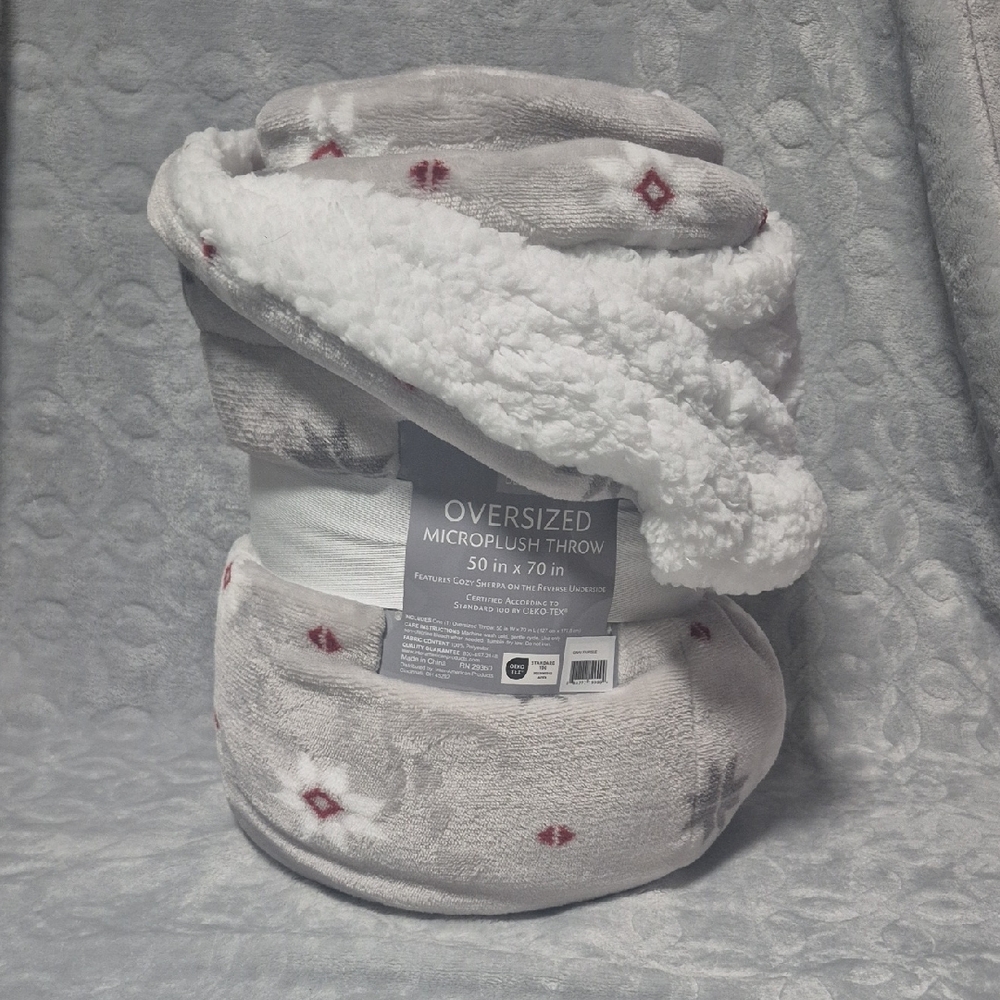 Oversized Microplush Throw Blanket - Gray and White.   50" X 70"
